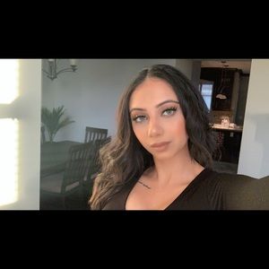 Meet your Posher, Ayesha